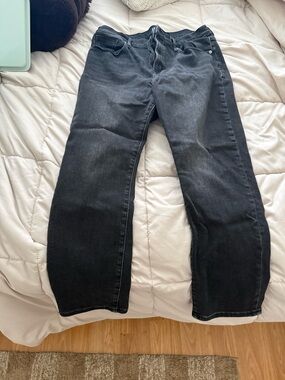 GAP Women’s Straight Leg Jeans in Black